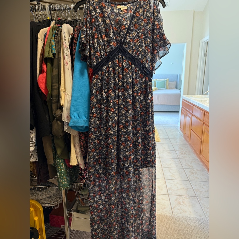 Max Studio Black and Brown Flutter Sleeve Maxi Dress